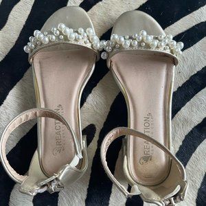 Kenneth Cole Reaction Julie Glamour Gold Pearl-Embellished Ankle Sandals Size12